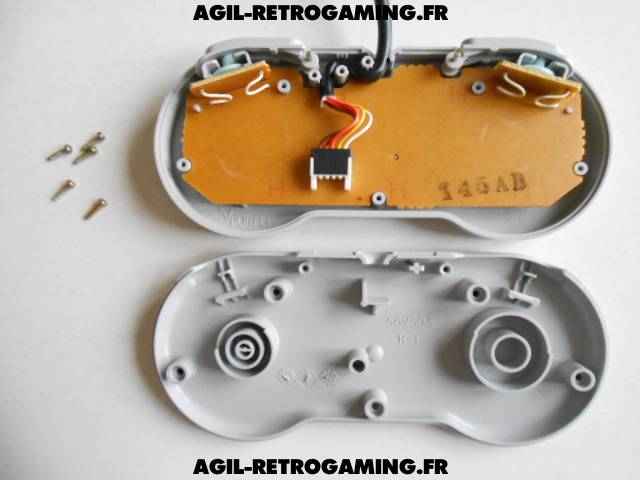 Manette SNES ouverte